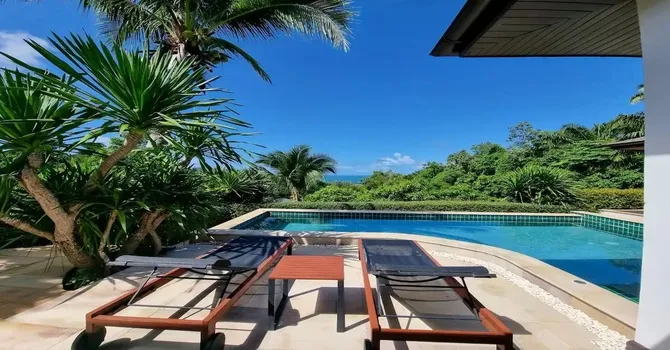 Baan Phukhao Villa  