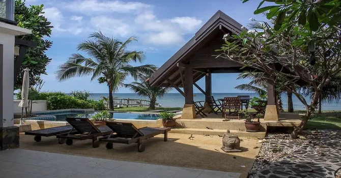 Malee Beach Villa E5  
