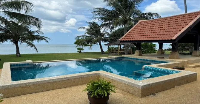 Malee Beach Villa E5  