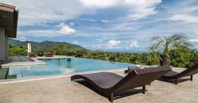 Rock & Stone Villa  