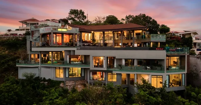 Villa Skyfall  