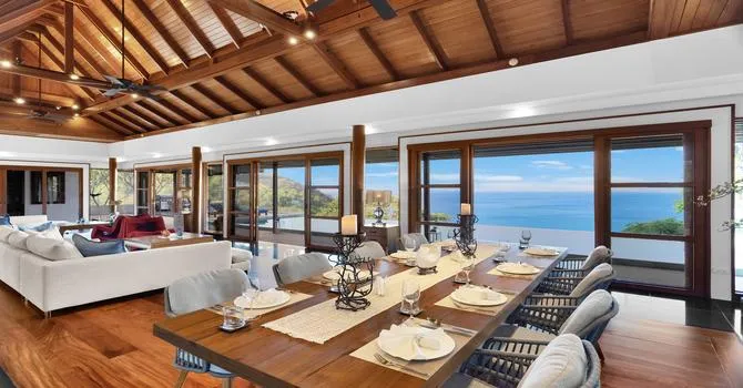 Villa Varya  Dining
